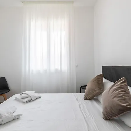 Апартаменты Le Dodici Porte - Porta Saragozza 12 By District *