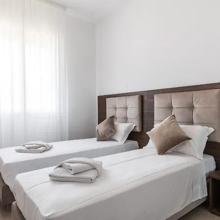 Le Dodici Porte - Porta Saragozza 12 By District Apartment