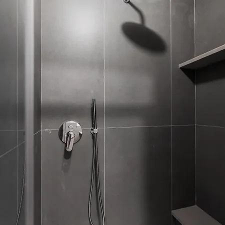 Le Dodici Porte - Porta Saragozza 12 By District